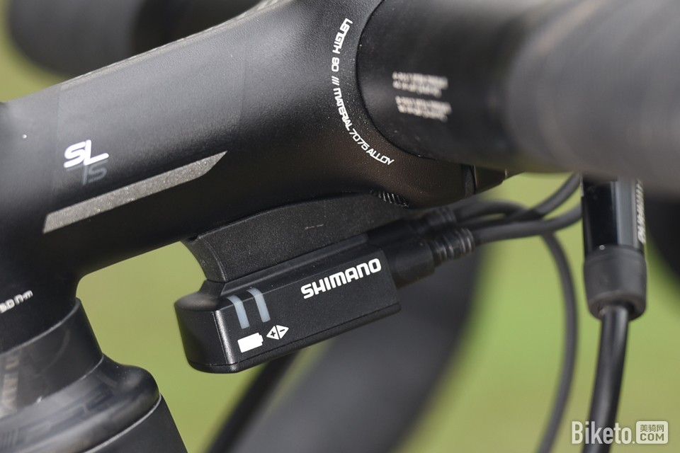 魯貝五冠王：Specialized Roubaix Pro Race Disc 評測