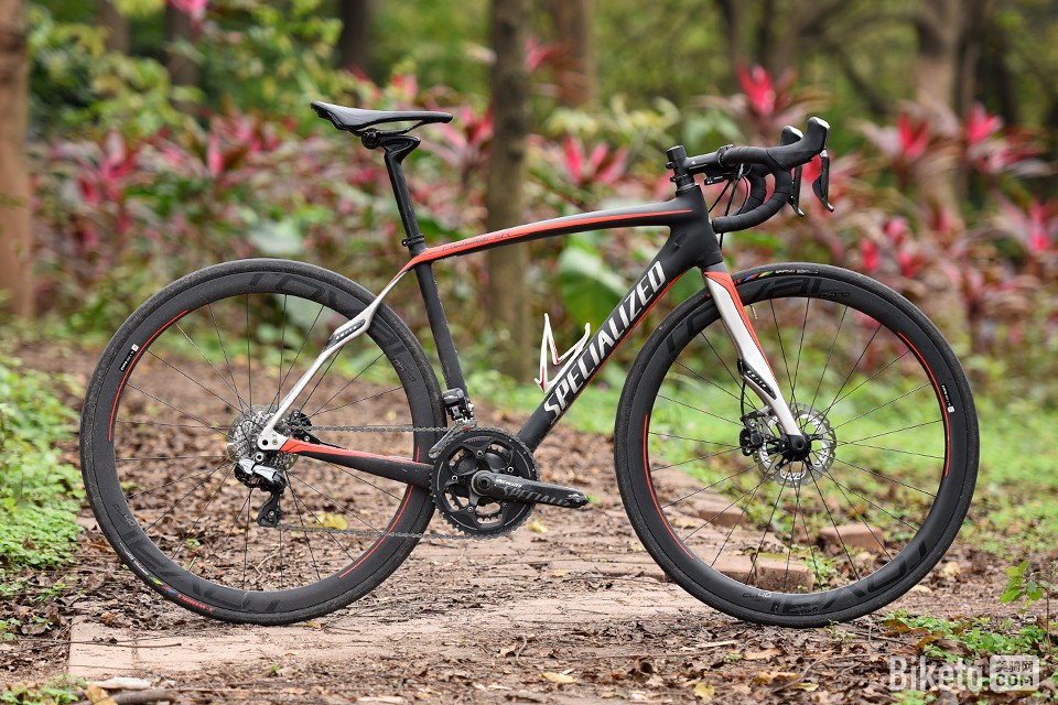 魯貝五冠王：Specialized Roubaix Pro Race Disc 評測魯貝五冠王：Specialized Roubaix Pro Race Disc 評測
